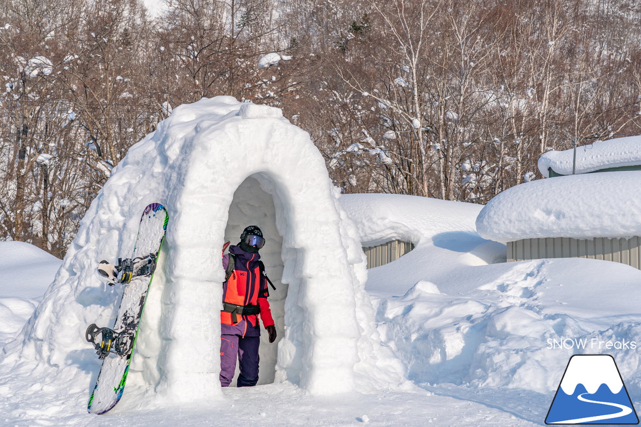 桂沢国設スキー場｜連日の冷え込みで雪質はドライ！美しく漂う綺麗な雪煙で遊んでみましょう♪